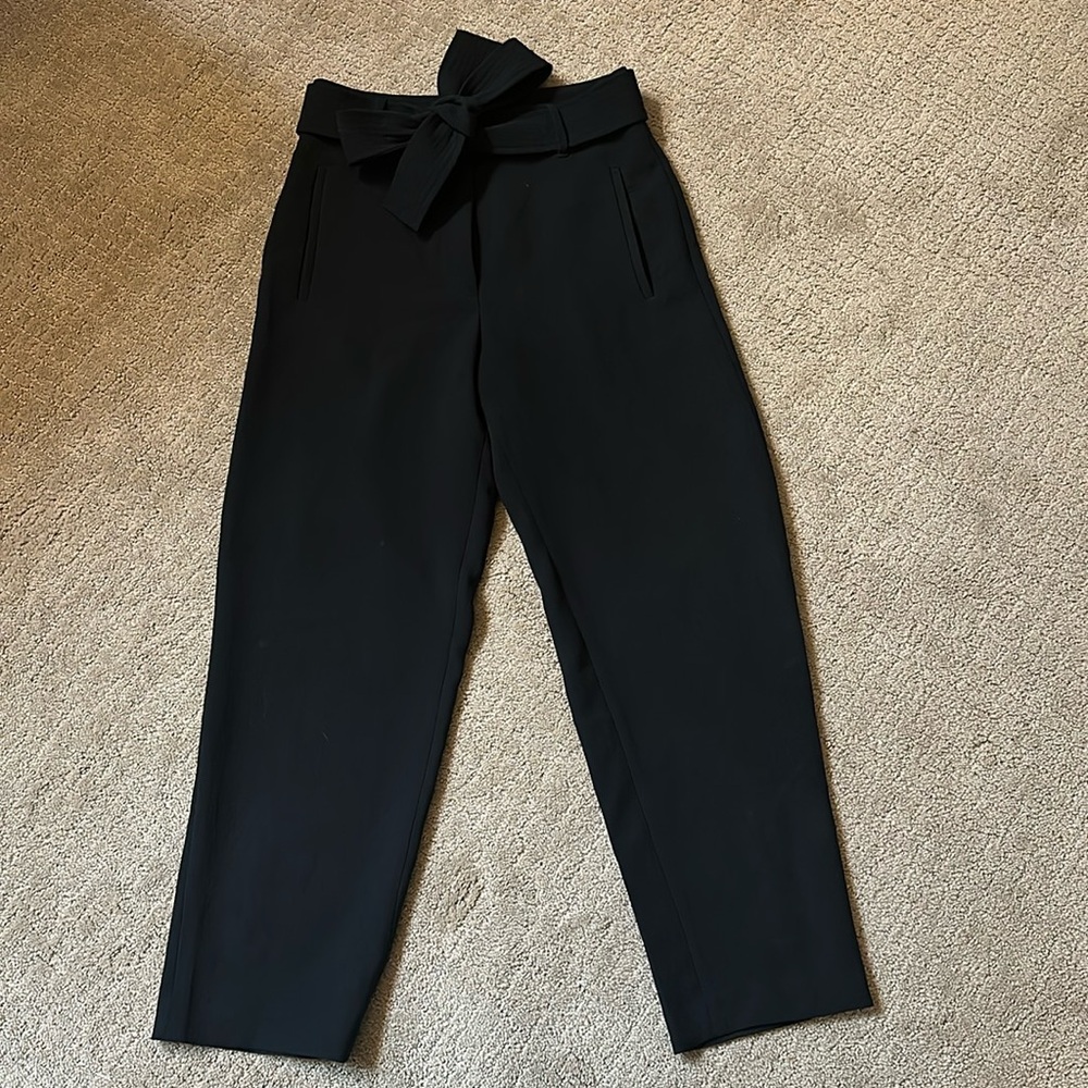 Aritzia Wilfred high, tie waist, cropped slack, size 4